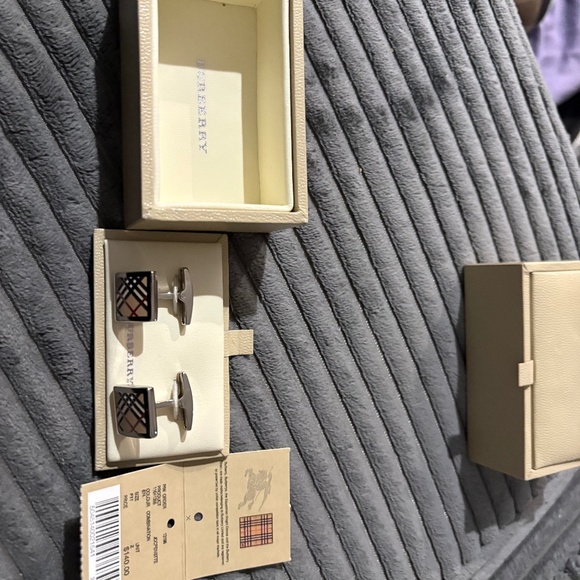 New Burberry men’s cufflinks - Picture 1 of 1